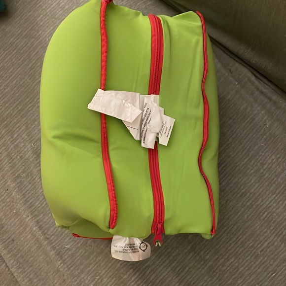 Ingenious Designs green battery powered massager - Picture 2 of 3